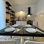 L&l - - Siracusa أوغوستا